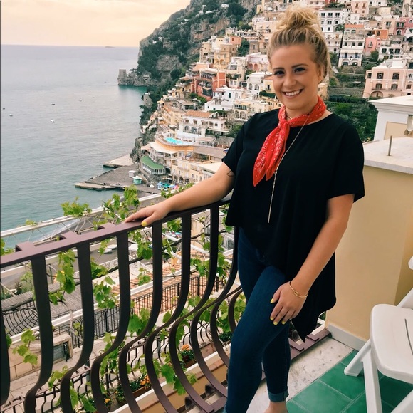 Meet the Posher - Picture 2 of 5